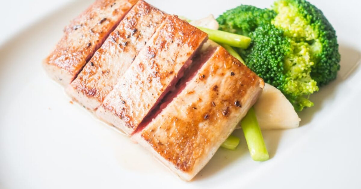 tuna steak in oven in foil