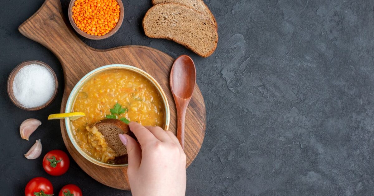 Lentil soup with cumin and lemon