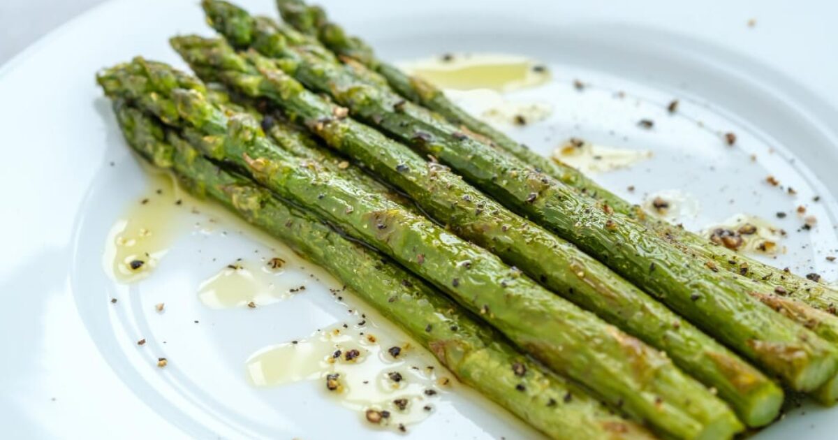 Steamed Asparagus