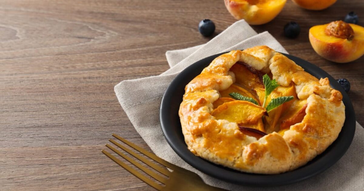 Amazing 4 Ingredient Peach Cobbler Recipe Gimme Recipe