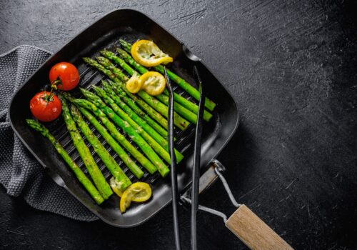 how to cook asparagus in a pan